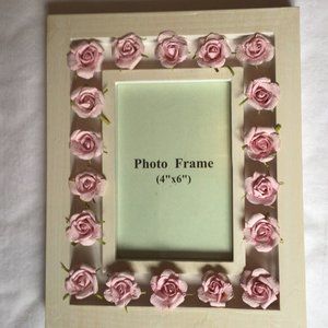 4"x6" Photo Frame accented with pink roses